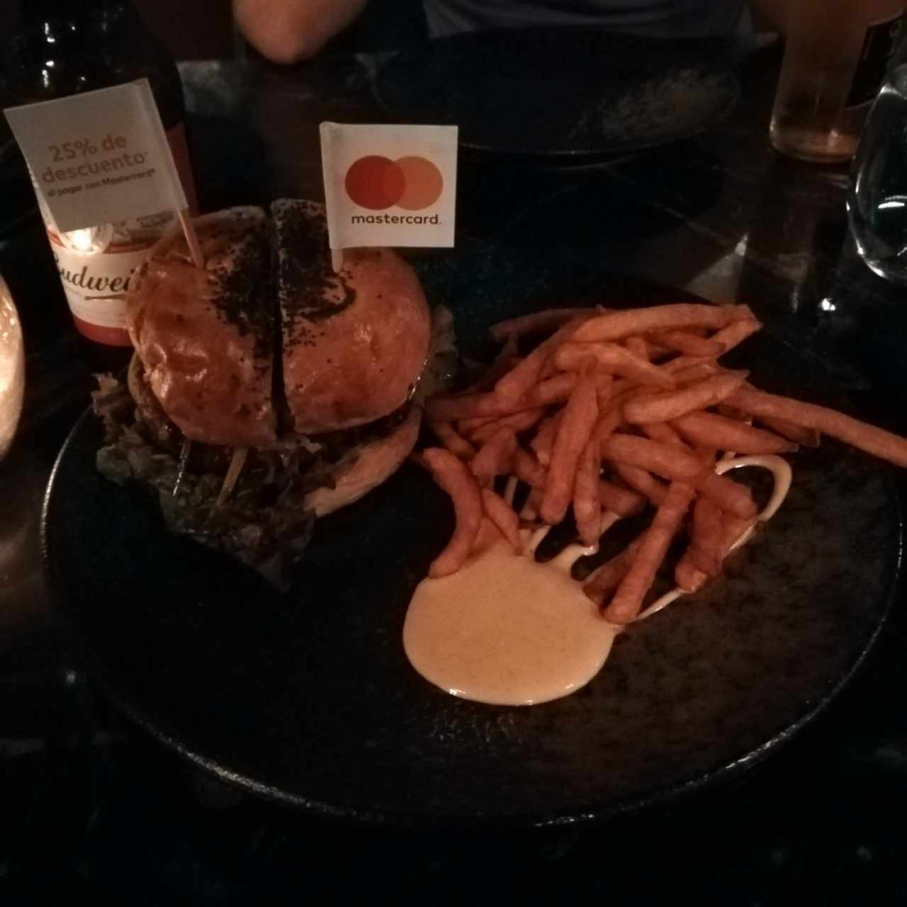 El Santanazo Burger