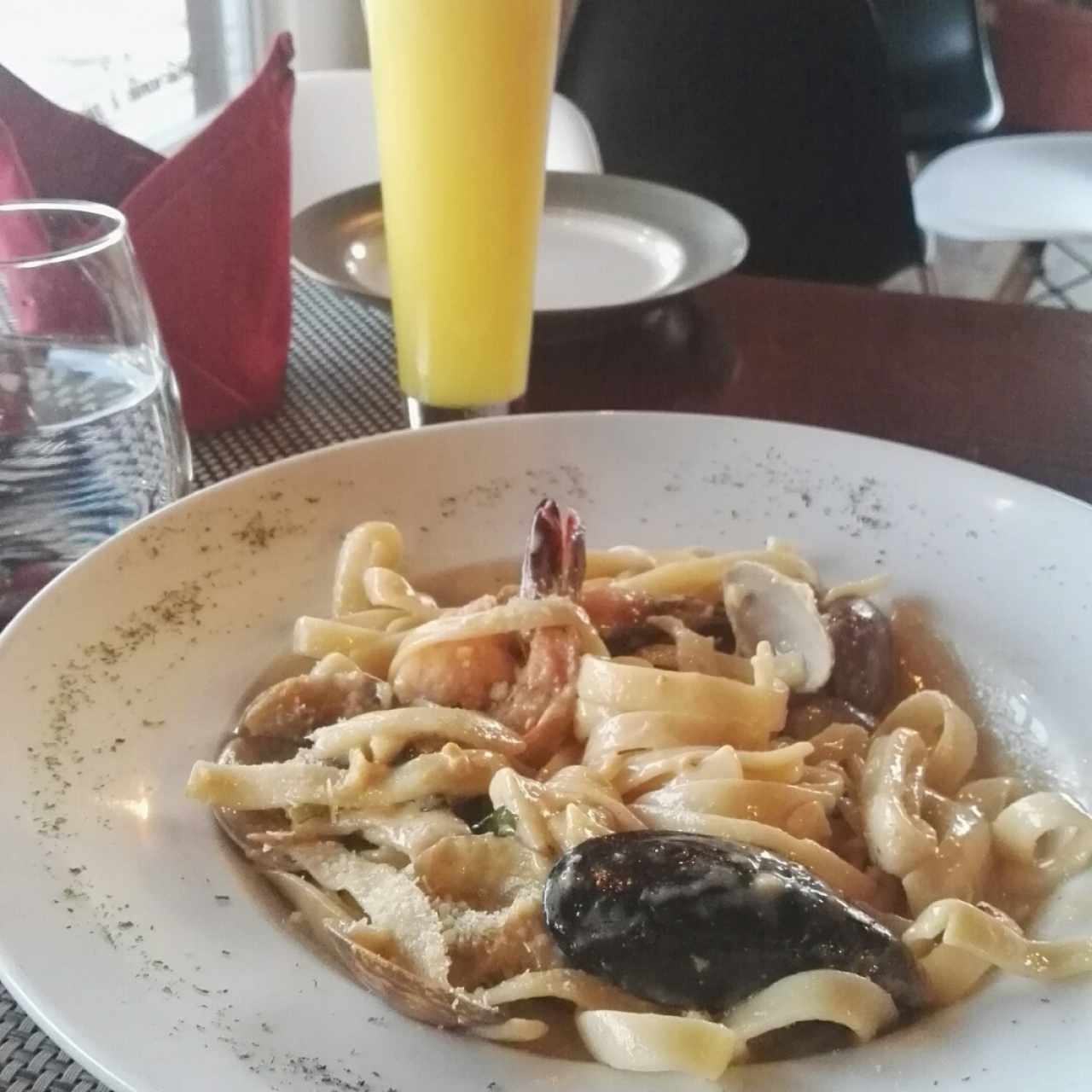 Pasta con Mariscos