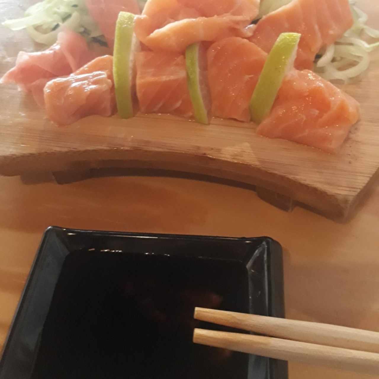 sashimi de salmón 