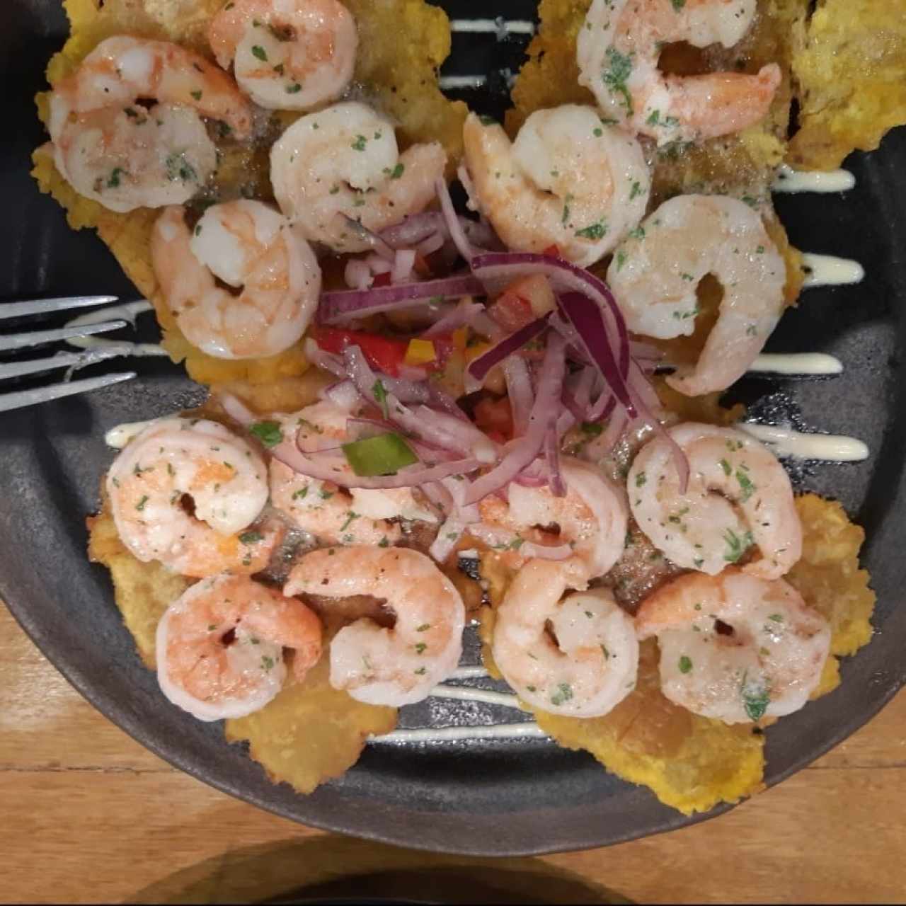 Camarones al ajillo.