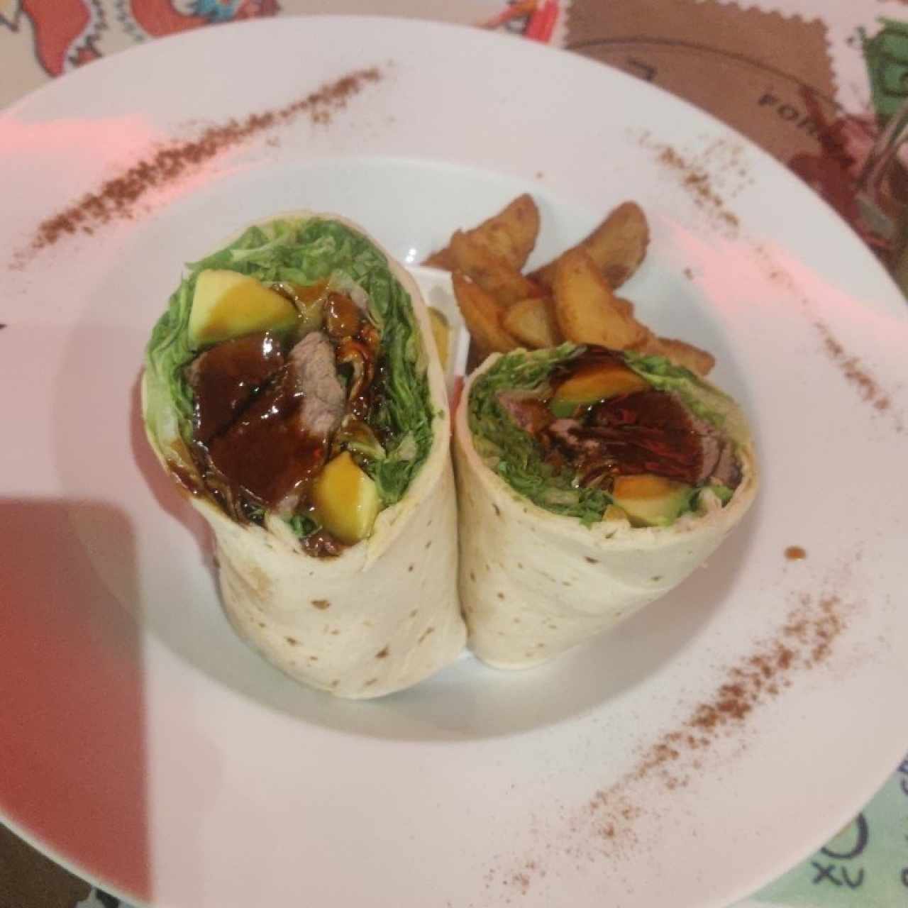 Wrap de Filetes de Res con Salsa de Curry