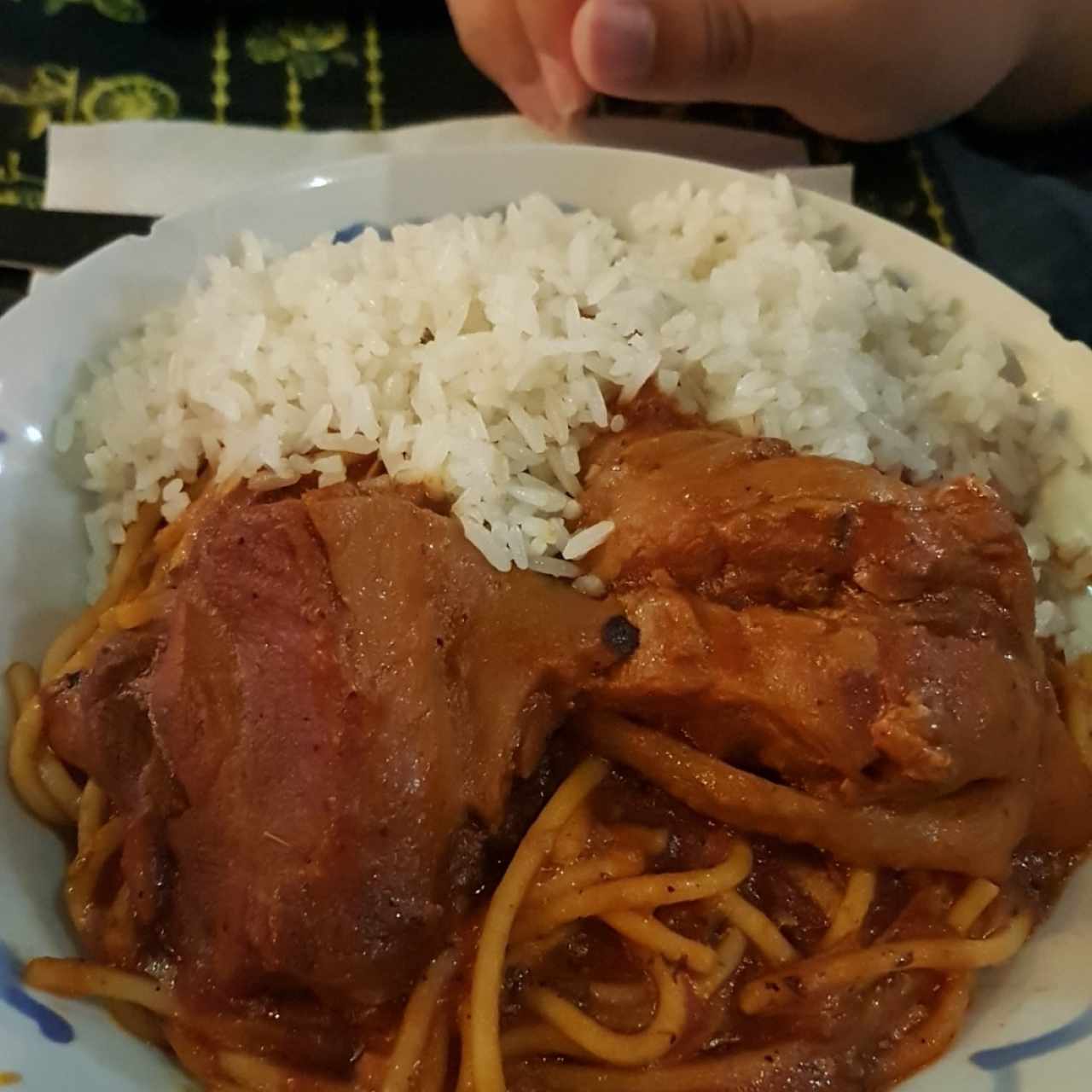 macarrones con gallina de patio