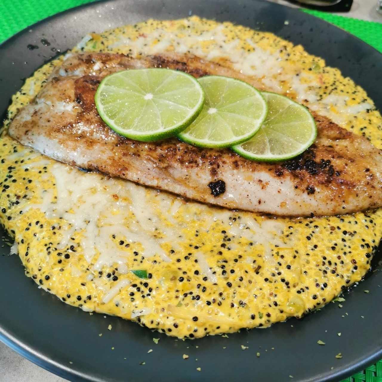 risotto con filete de pescado