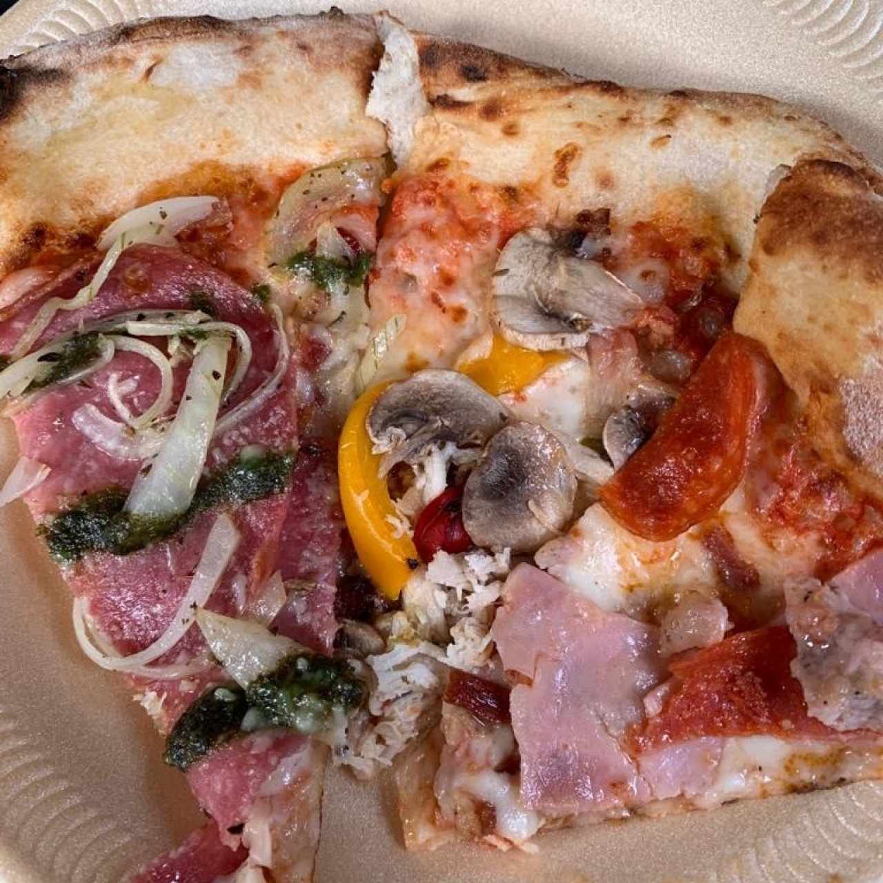 Pizzas rojas - Pizza pocotona y Barrio 