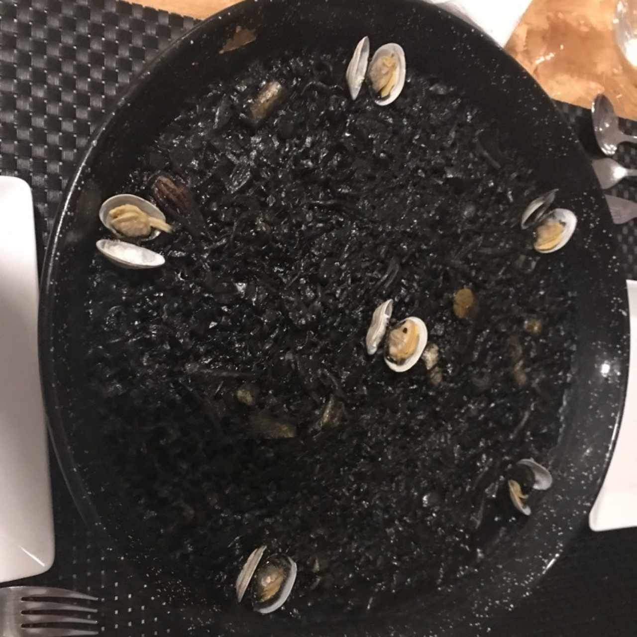 arroz negro con tinta de calamar