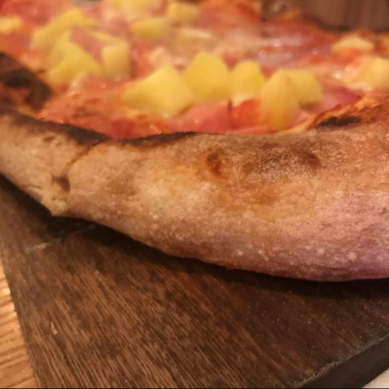 pizza jamon y piña 