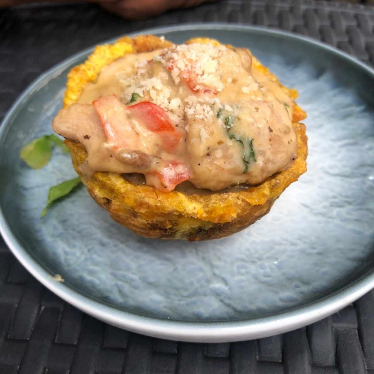 Canastitas de patacones con pollo 