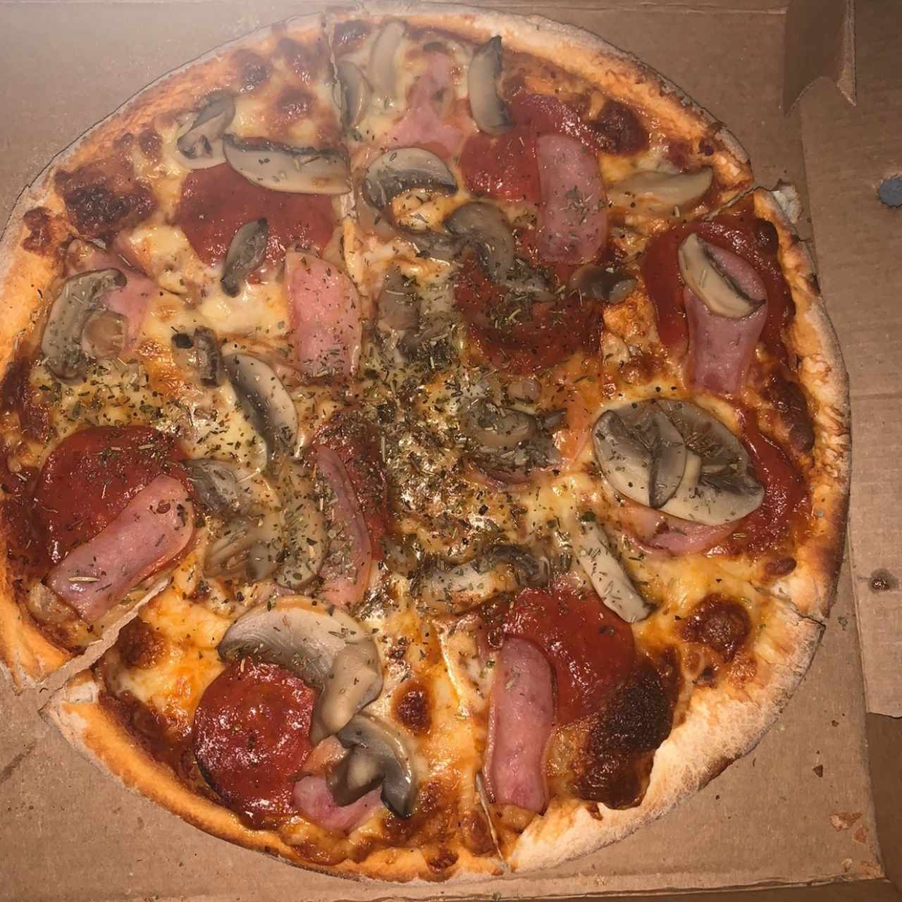 Pizza Giovannis de la casa