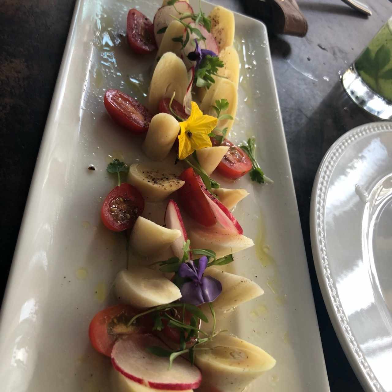 ensalada de palmitos con tomates cherry