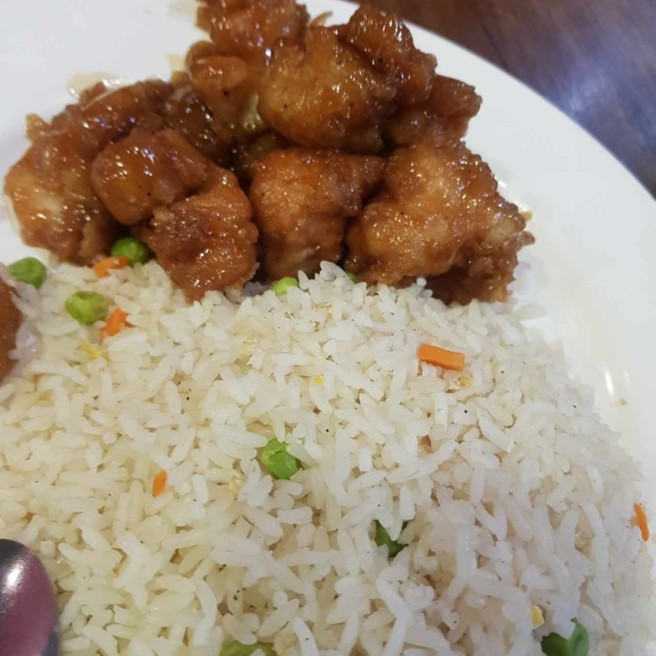 arroz frito y pollo dulce