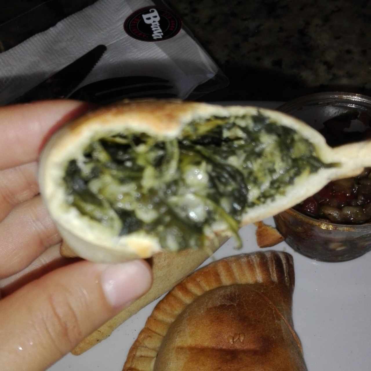 comer en casita y disfrutar de unas buenas empanaditas que rico 😍 Siempre con la buena atención 