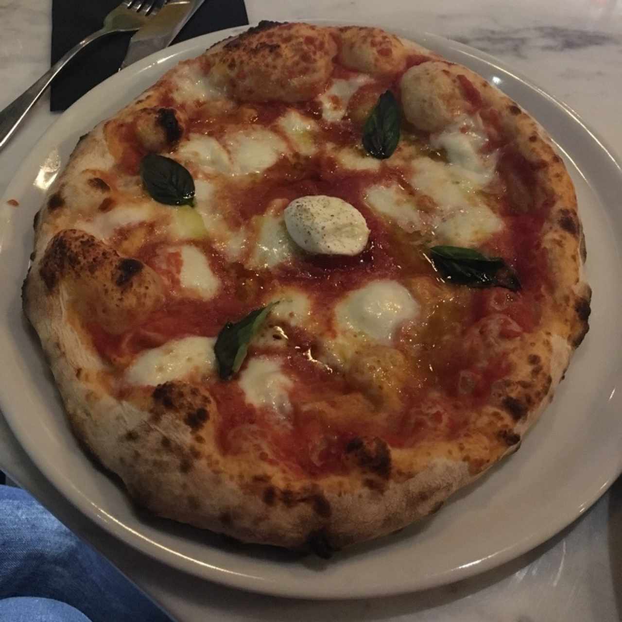 Pizza Margarita con Mozarella de Búfala