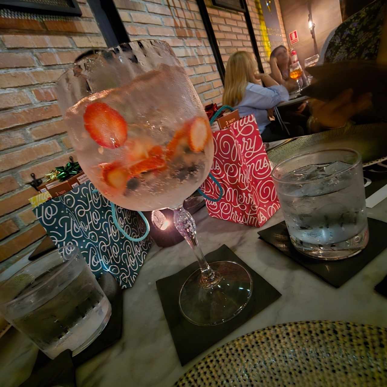 Gin Tonic de Frutos Rojos con Romero