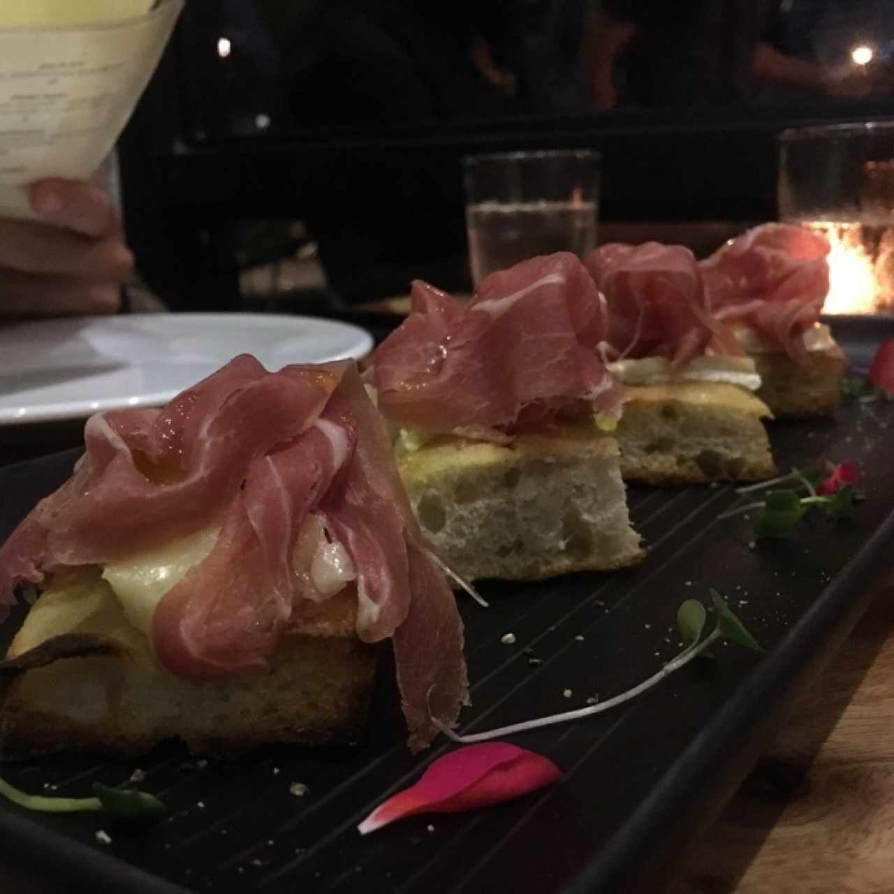 Focaccine de prosciutto 