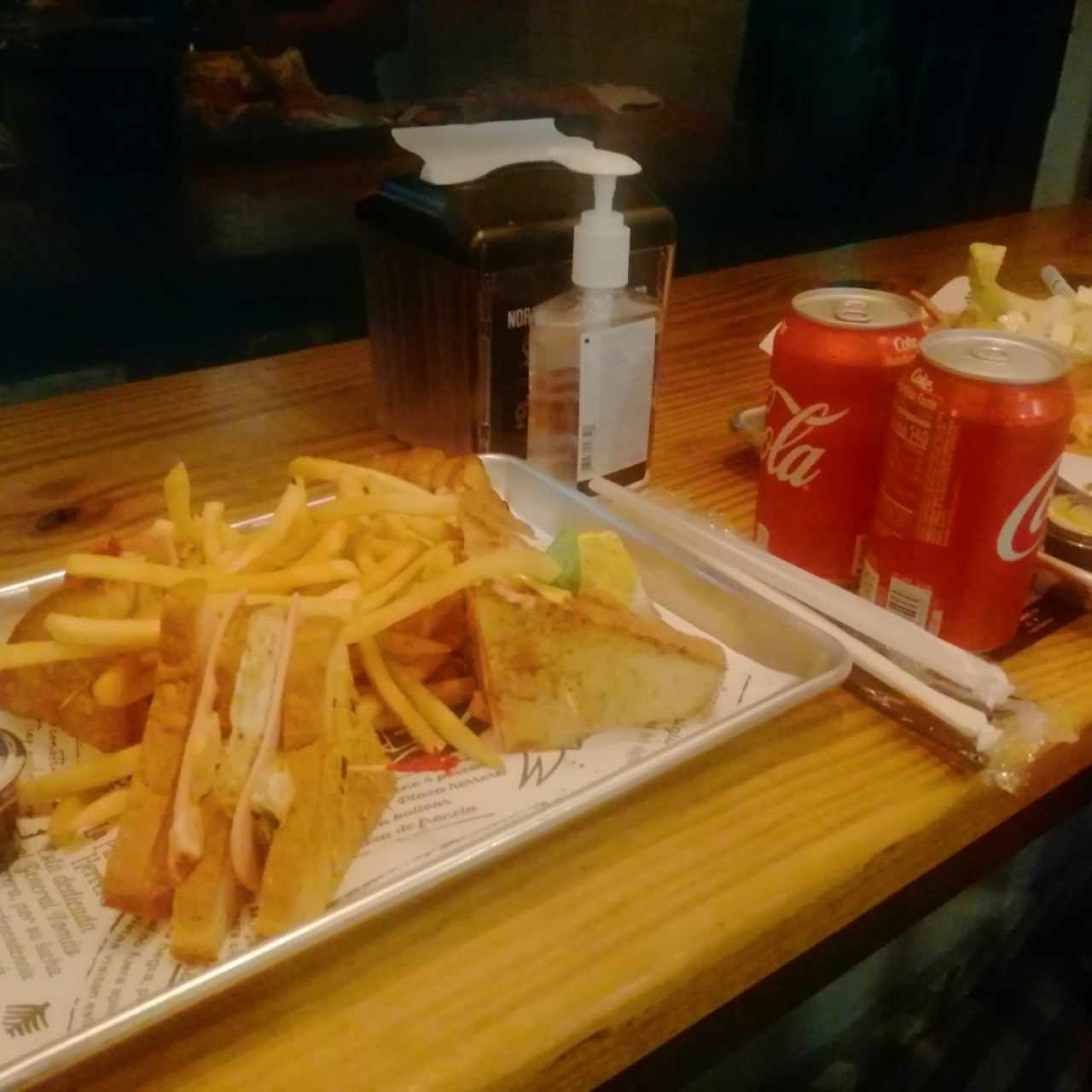 Platos Especiales - Club Sándwich Tradicional