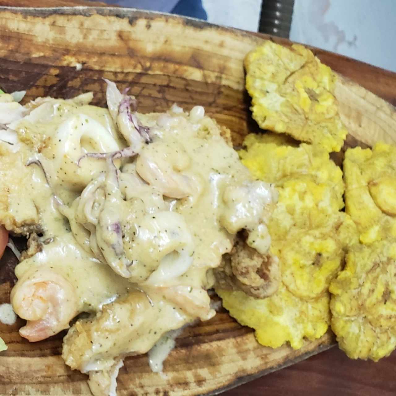 Filete de Pescado en Salsa de Mariscos