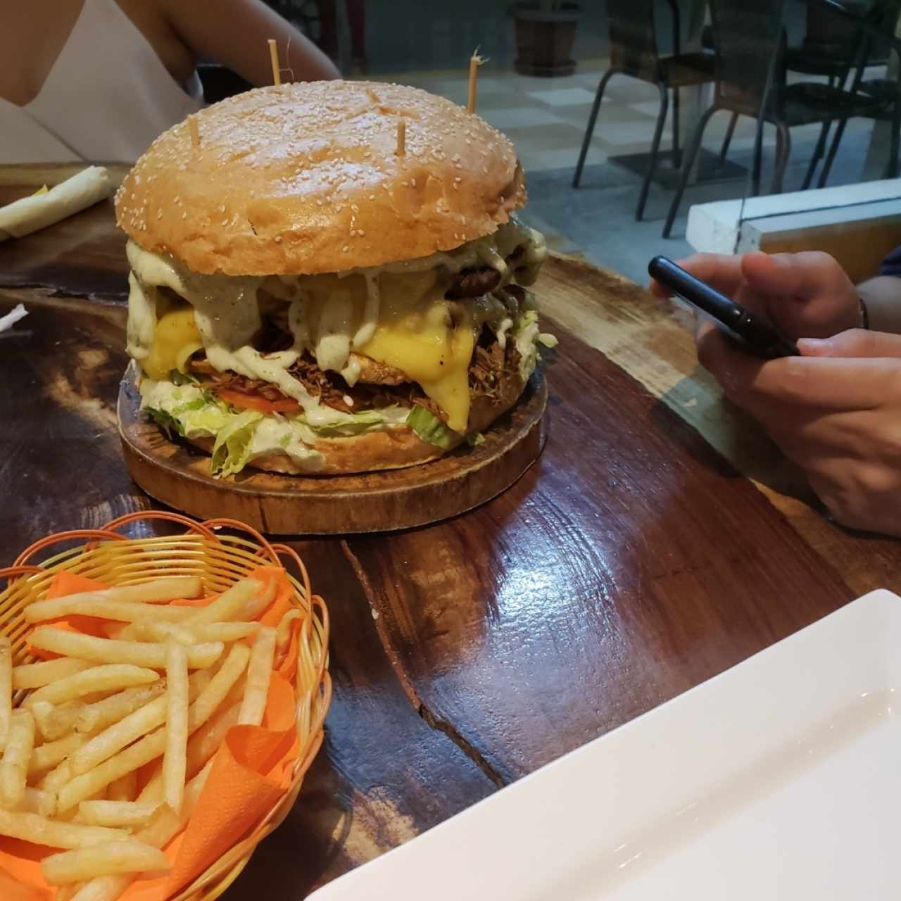 MaxiBurger Caracas.