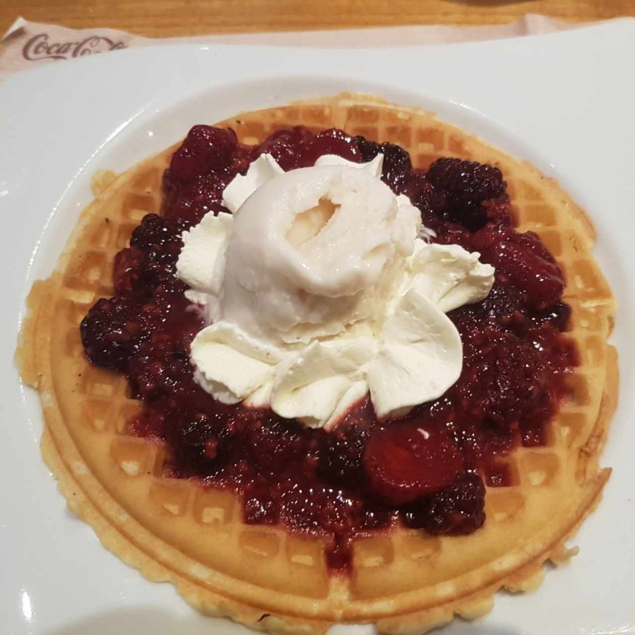 waffle frutos del bosque