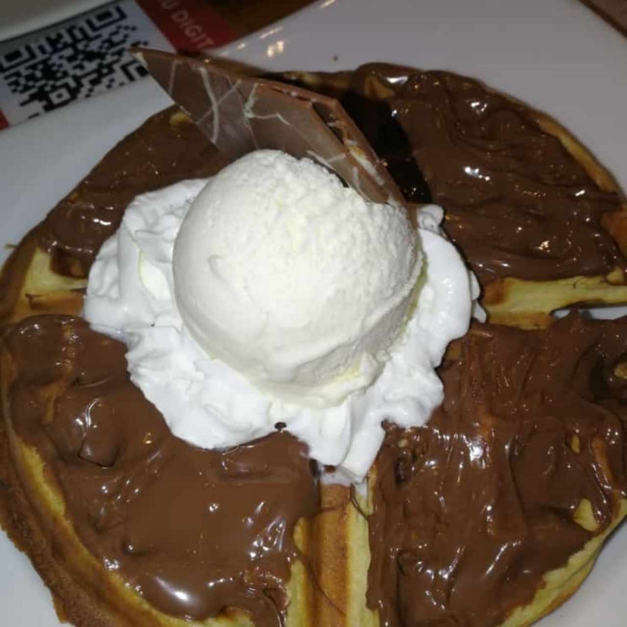 Waffle con nutella muy diferente esta vez (aguado) 