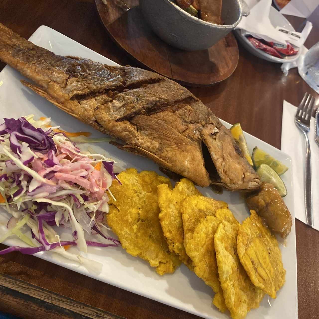 Pargo Frito con patacones