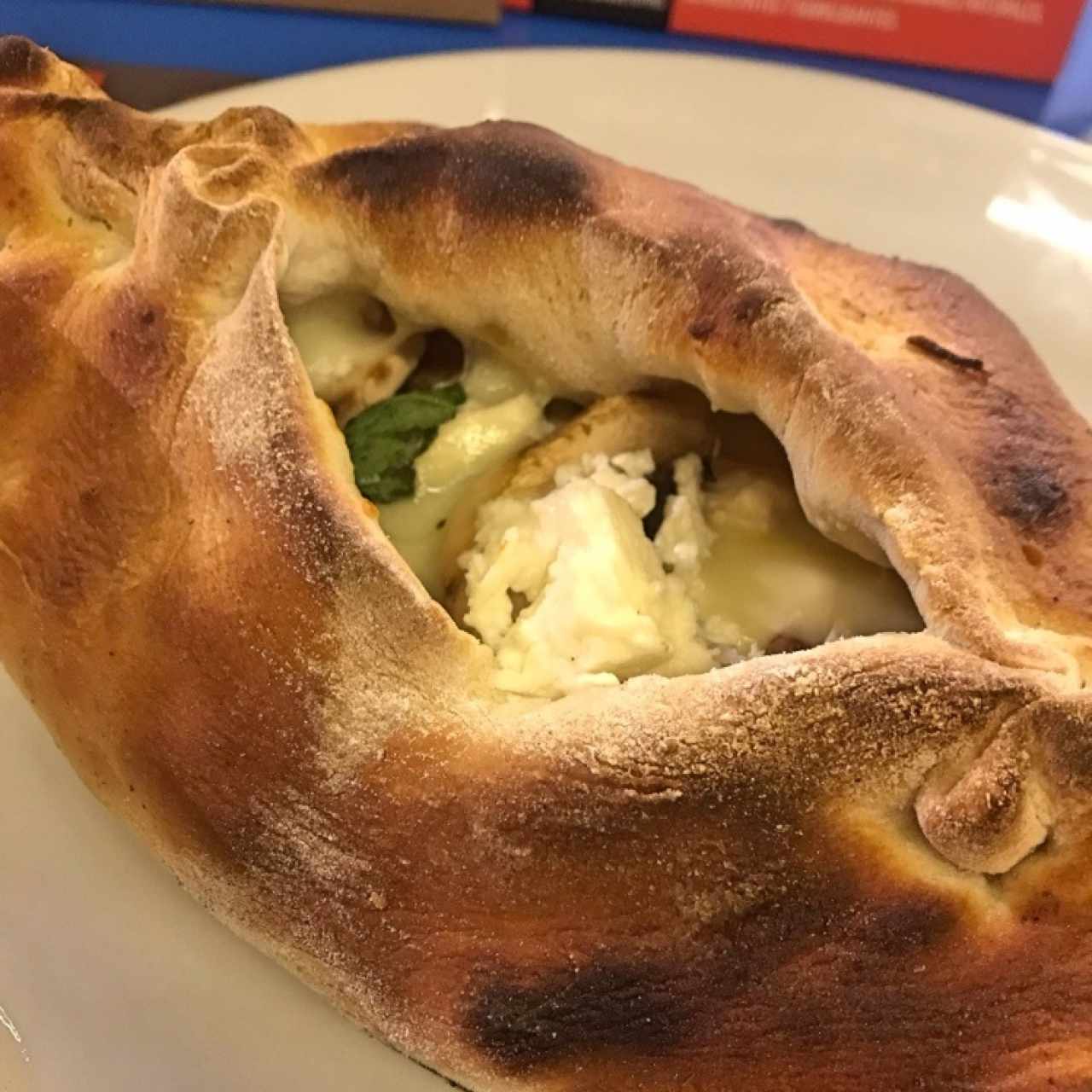 Calzone Mediterráneo