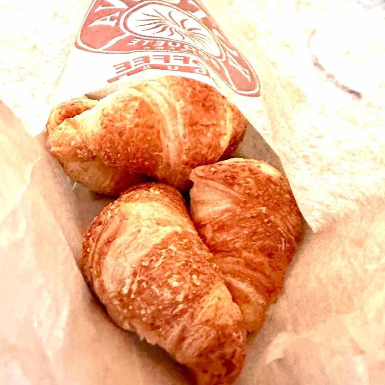 Croissants de Crema de Jamón y Queso