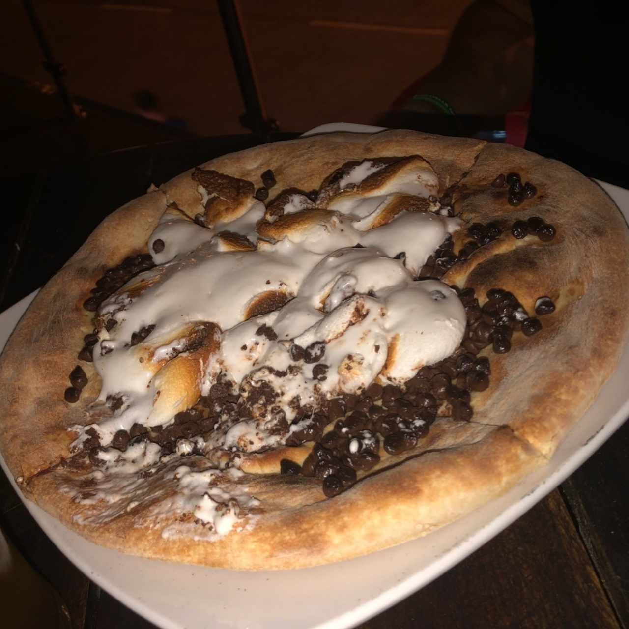 Pizza de chocolate con malva derretida🤤