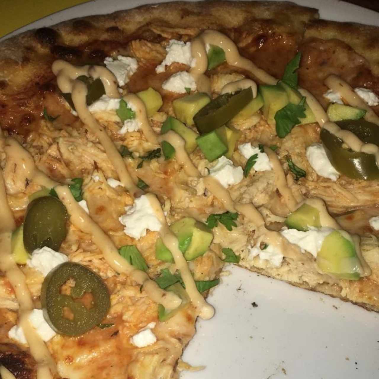 Pizza de Pollo con jalapeños