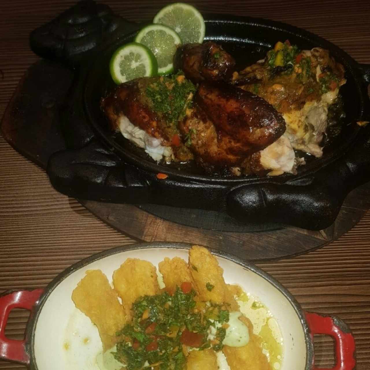 medio pollo Perú con unas deliciosas yuca 