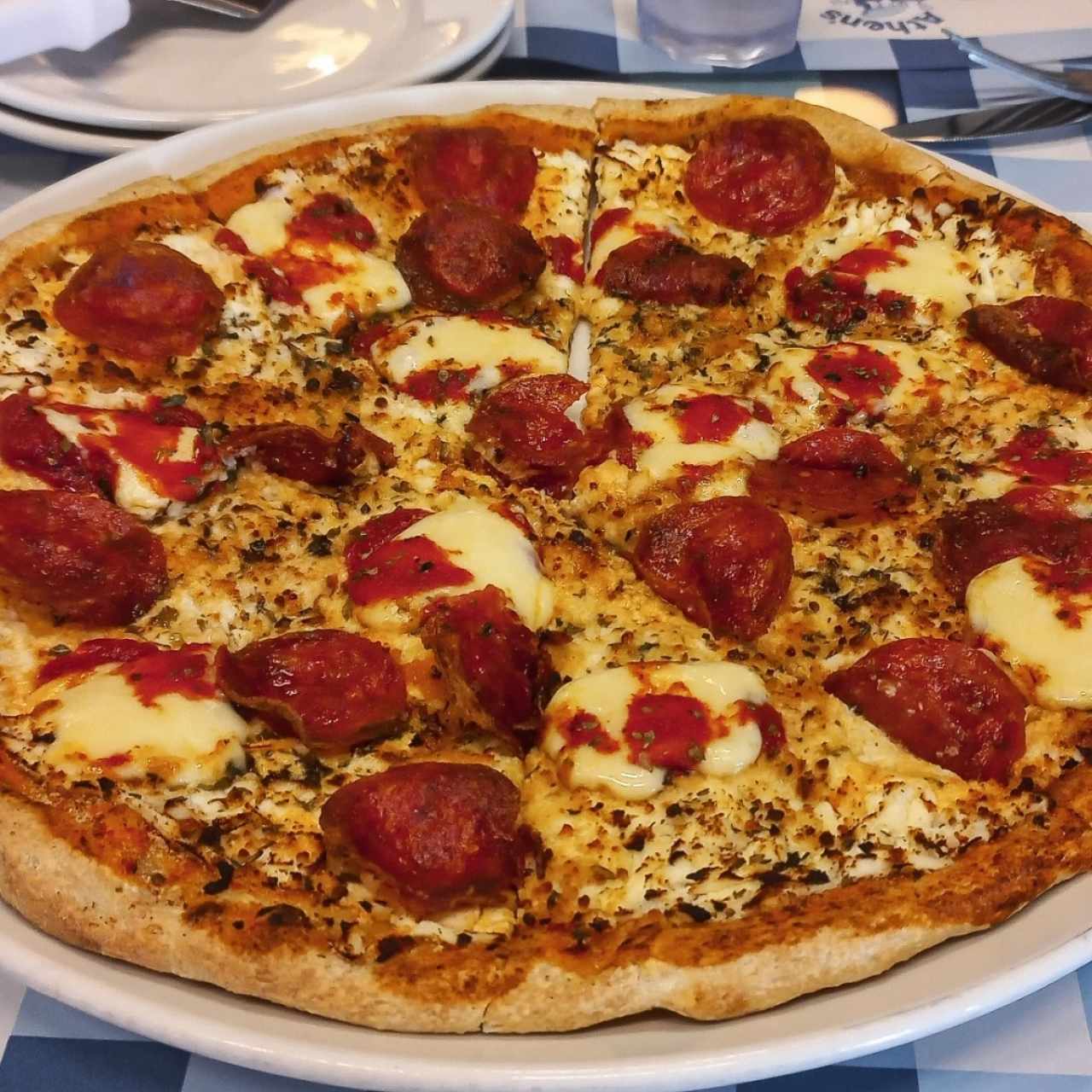 Pizza de combinación de quesos + peperonni