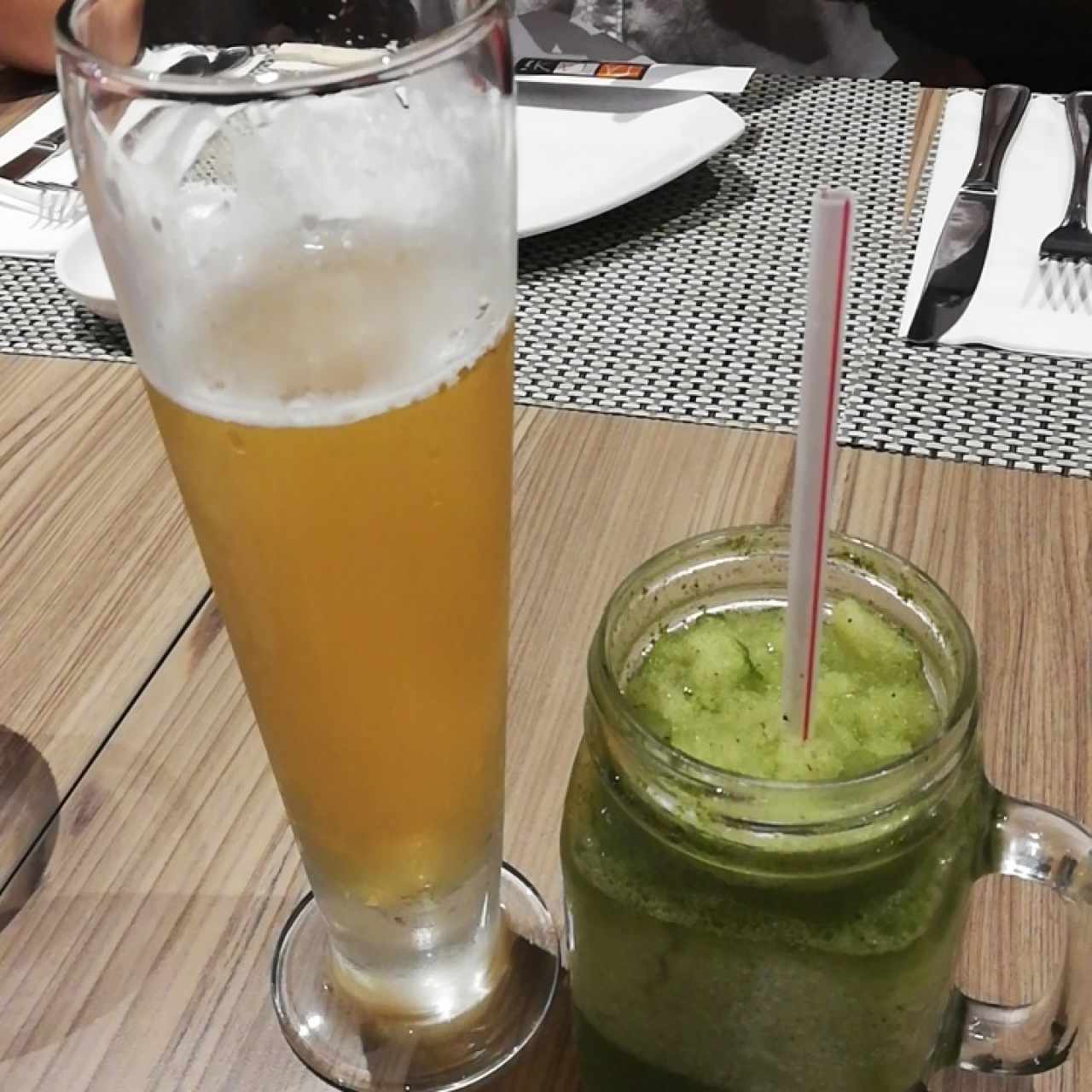 limonada con hierbabuena y cerveza Panamá