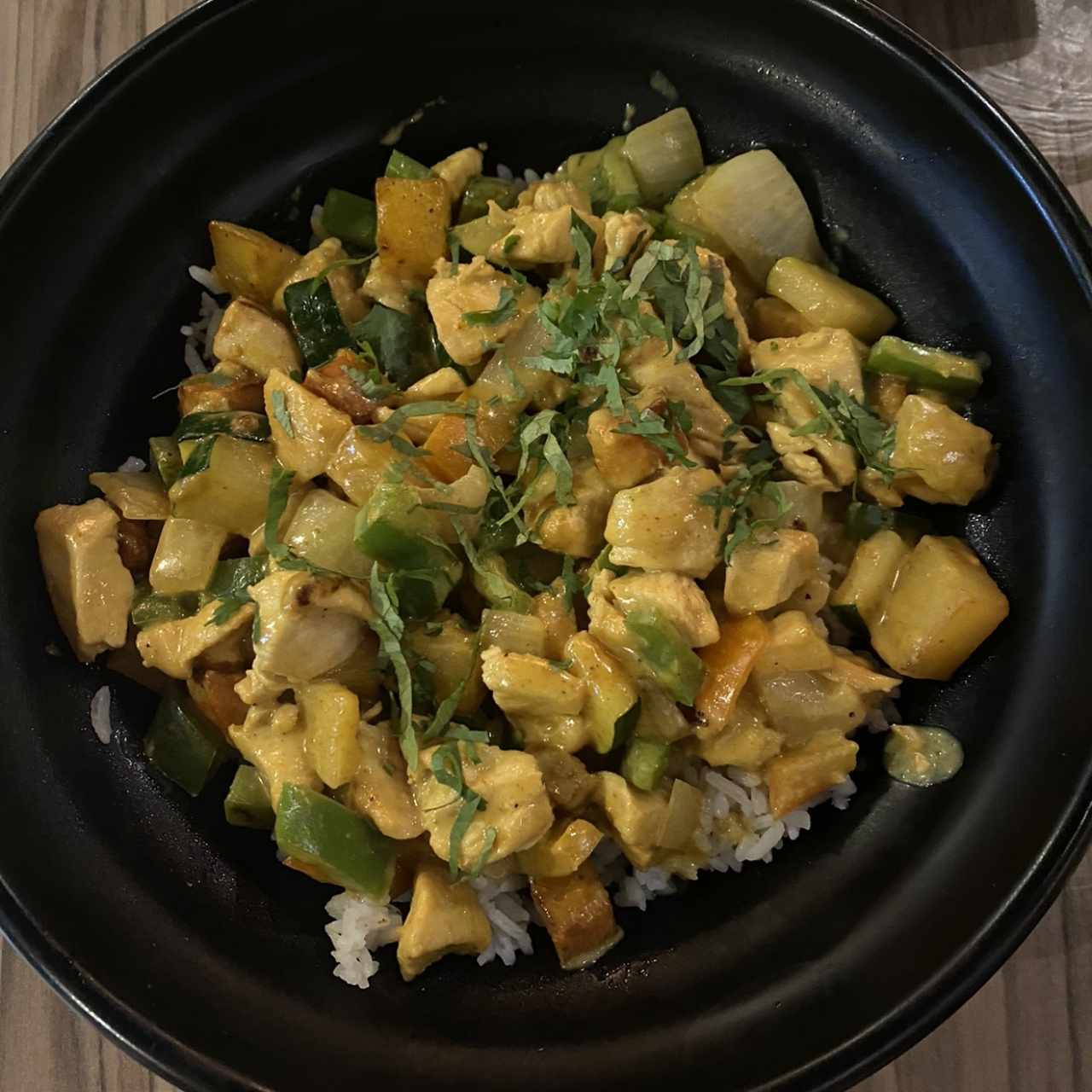 Tokio Bowls - Pollo al Curry