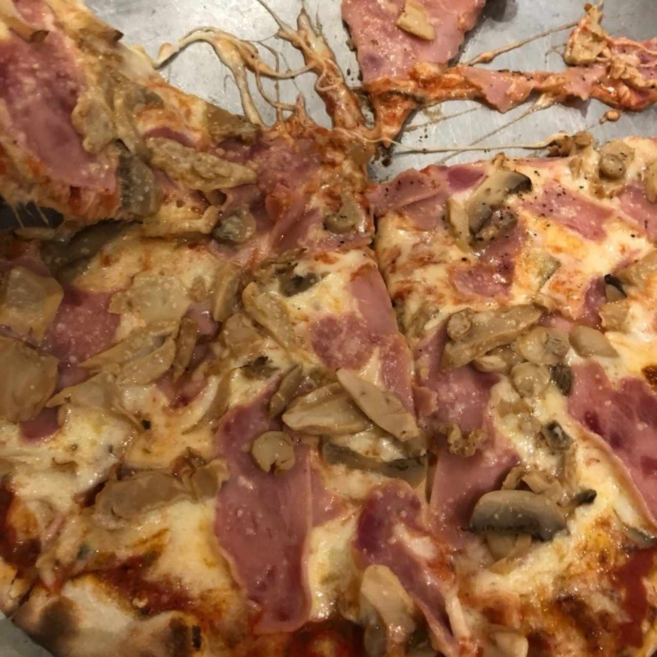 pizza jamon y hongos