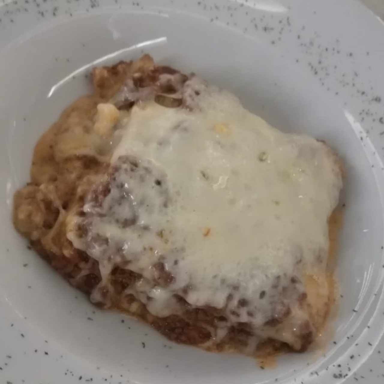 lasagna de carne gratinada