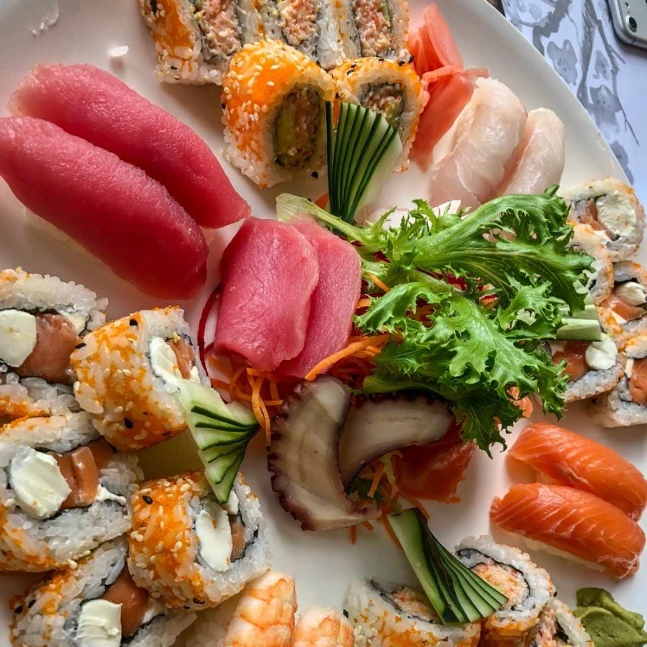 Sushi mixto especial (para 2 personas)
