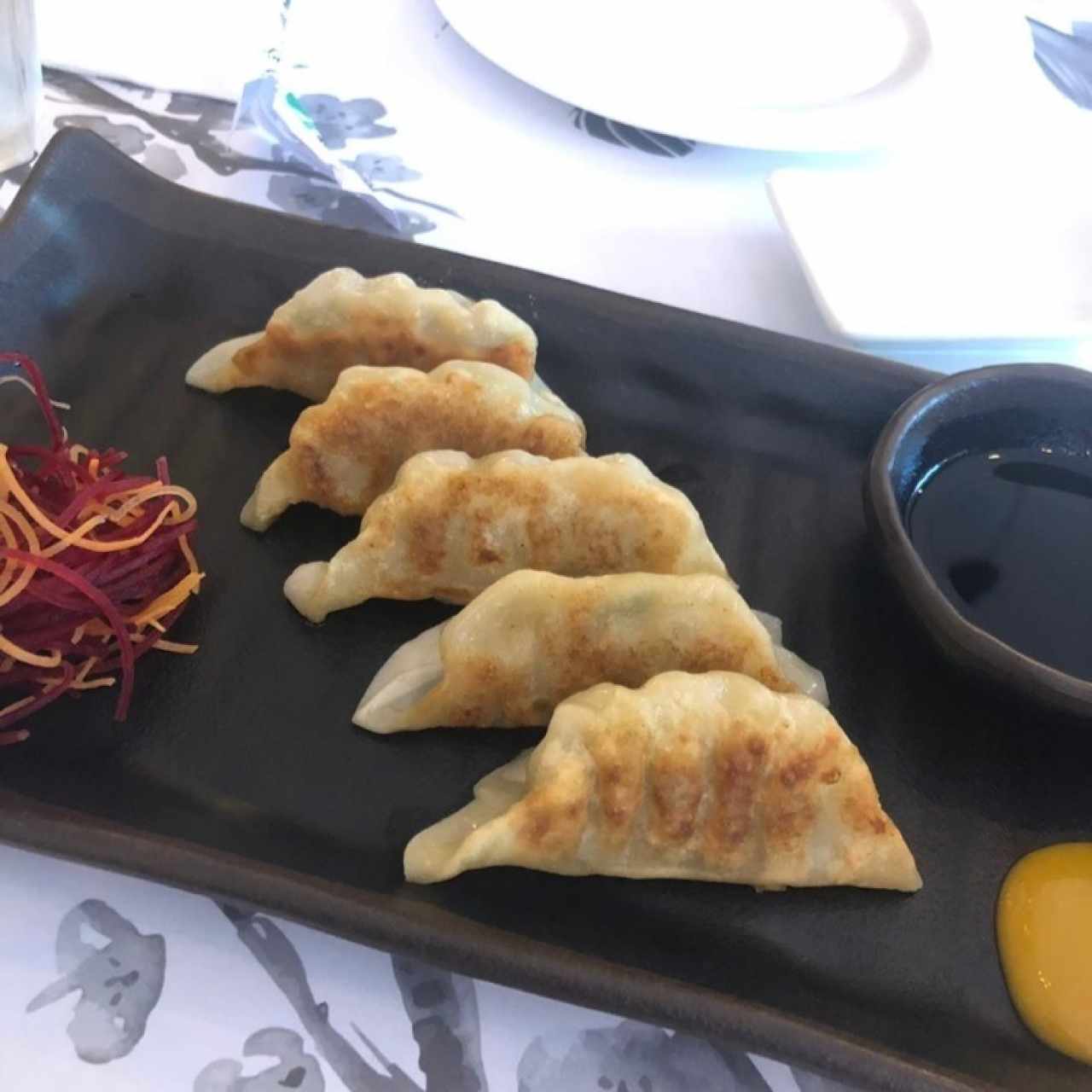 Entradas/Carpaccio - Gyoza (5 unidades)