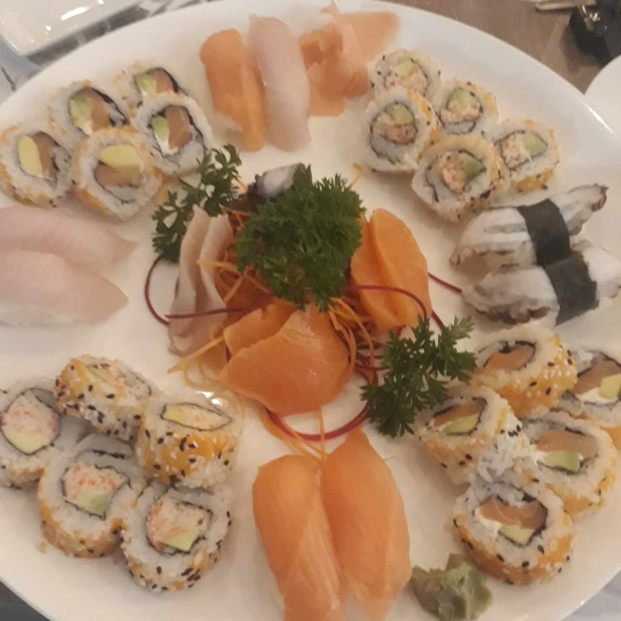 sushi mixto