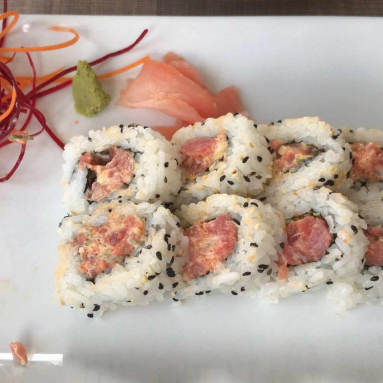 Spicy tuna roll (10 piezas)