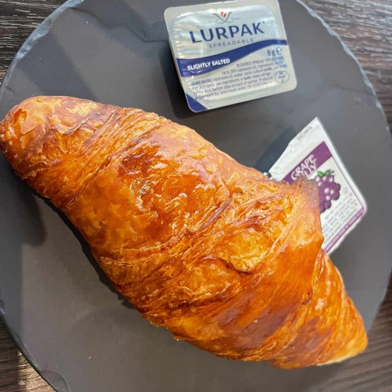 Desayunos - Croissant Plain