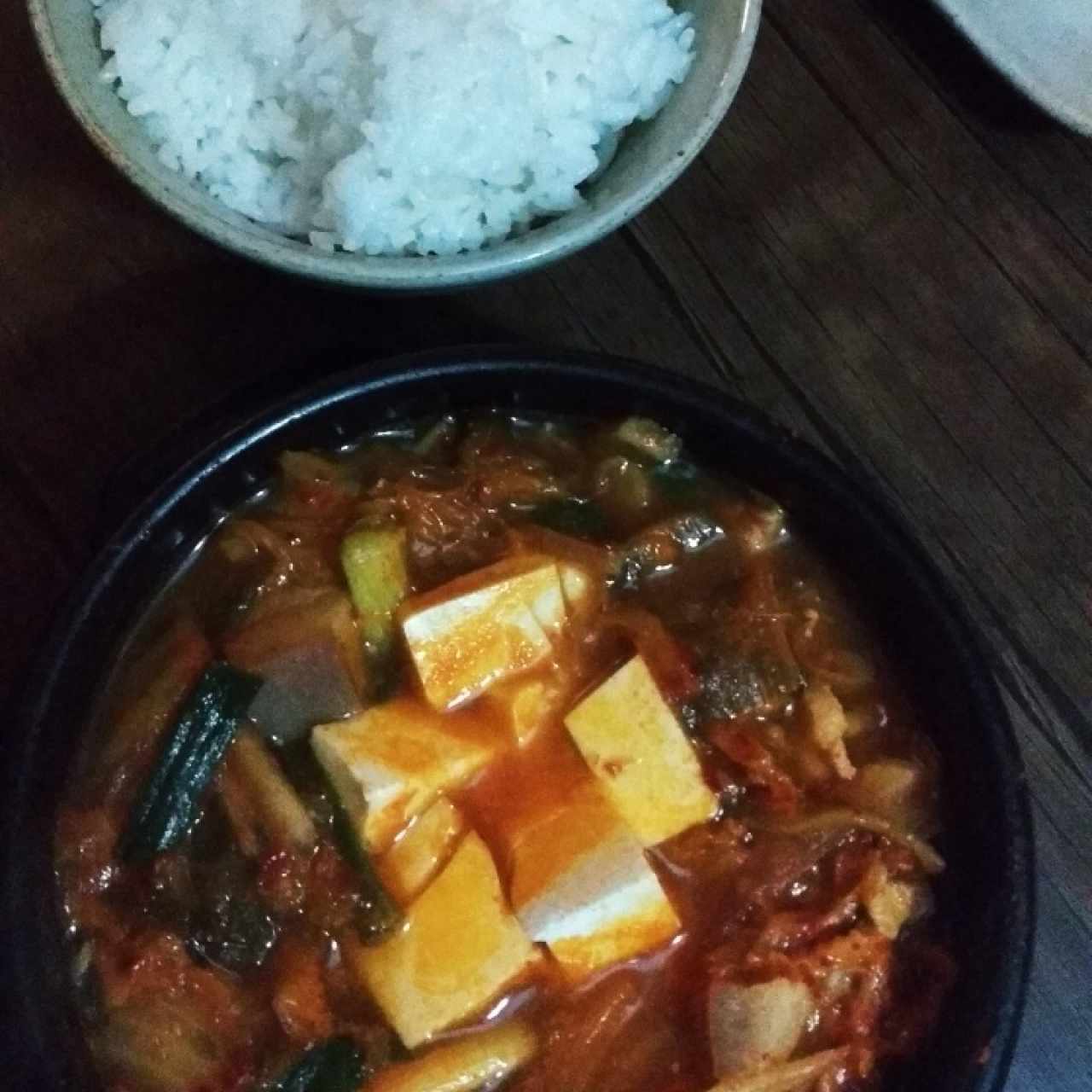 sopa de kimchi 