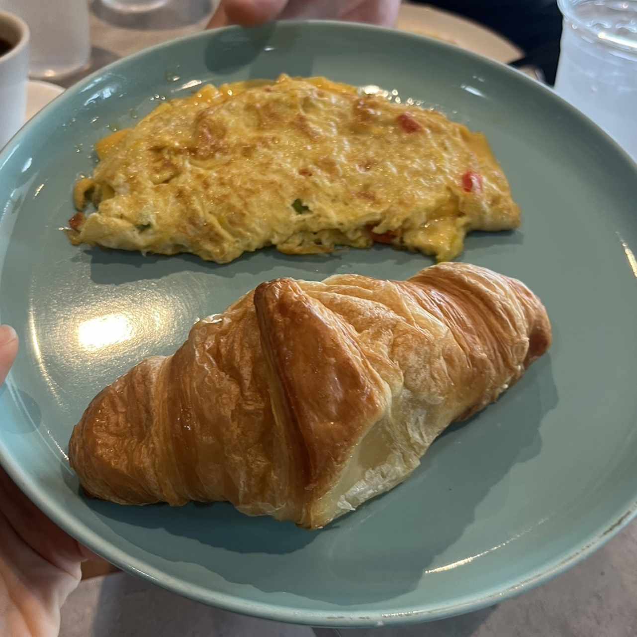 Desayuno Omelette c/Croissant 