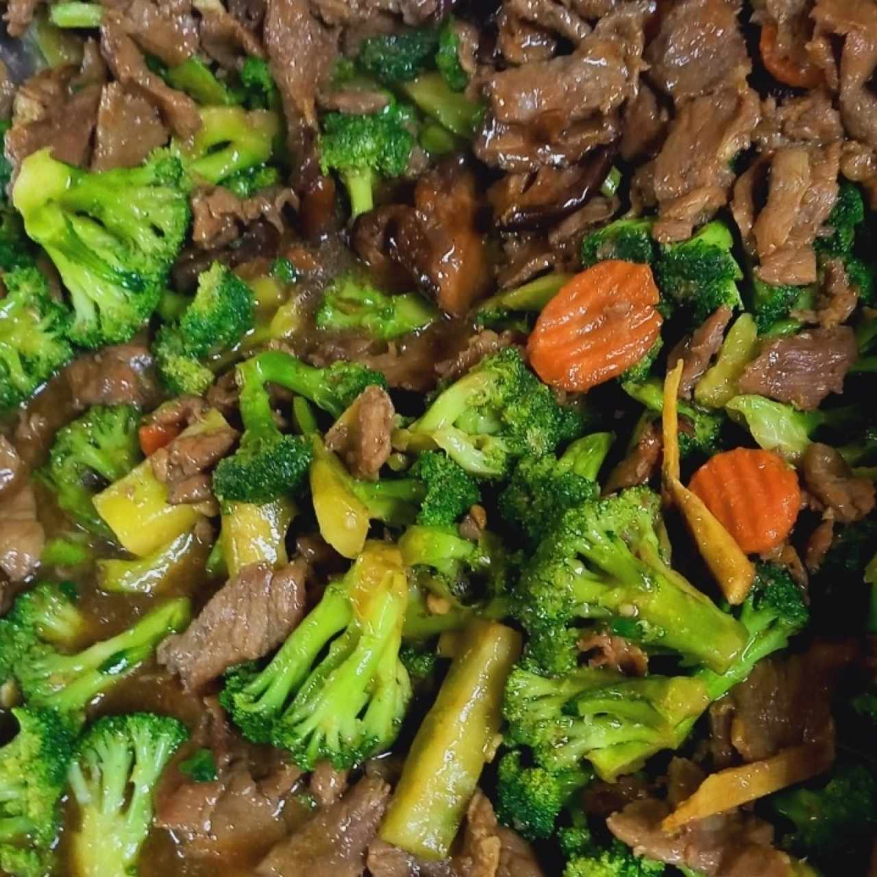 carne con brocoli