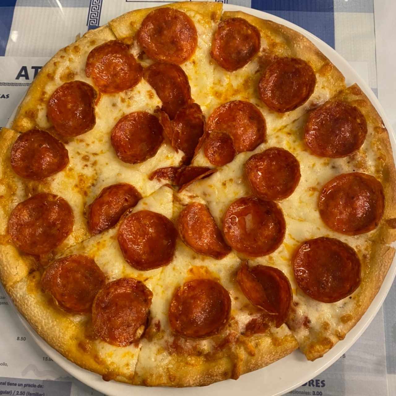 Pizza personal de pepperoni