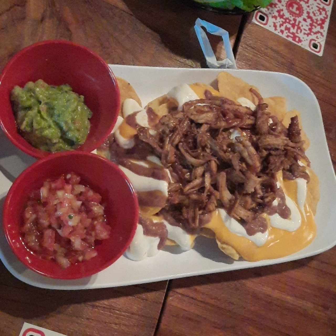 nachos el grande con pulled pork