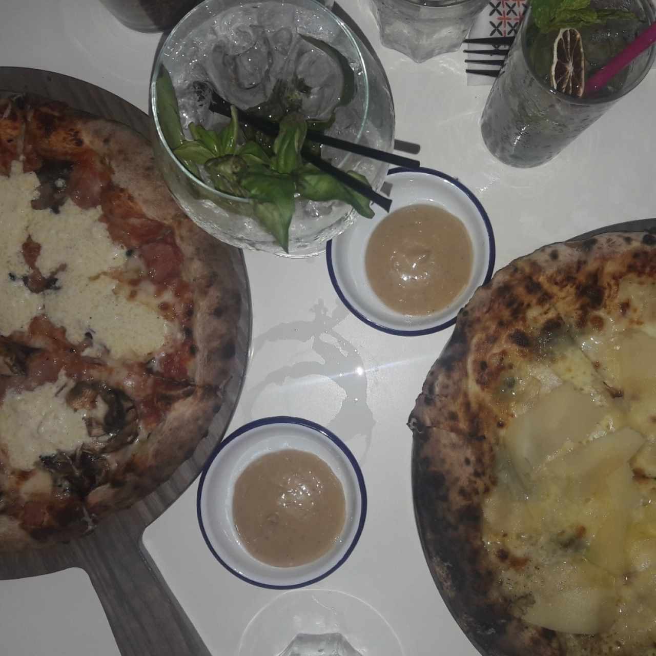 pizzas 4 quesos, new york, mojito y gin tonic