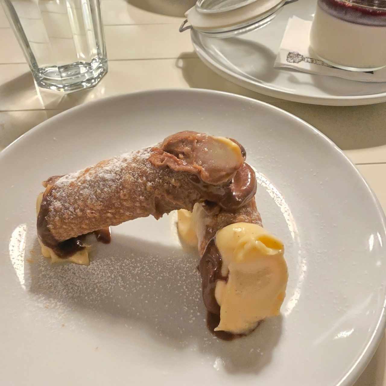 Cannolis de Nutella y crema pastelera