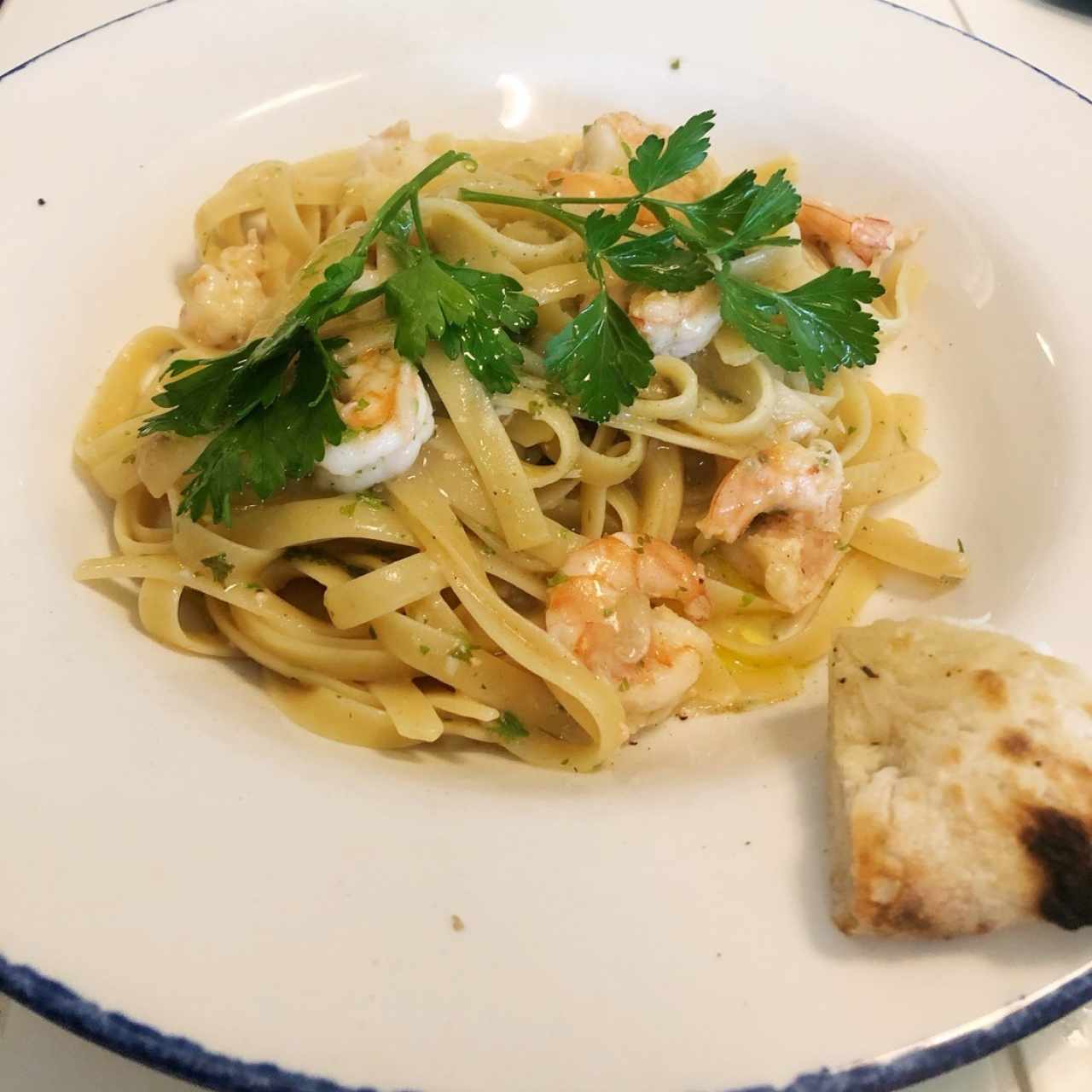 Pasta al Olio con Gambas