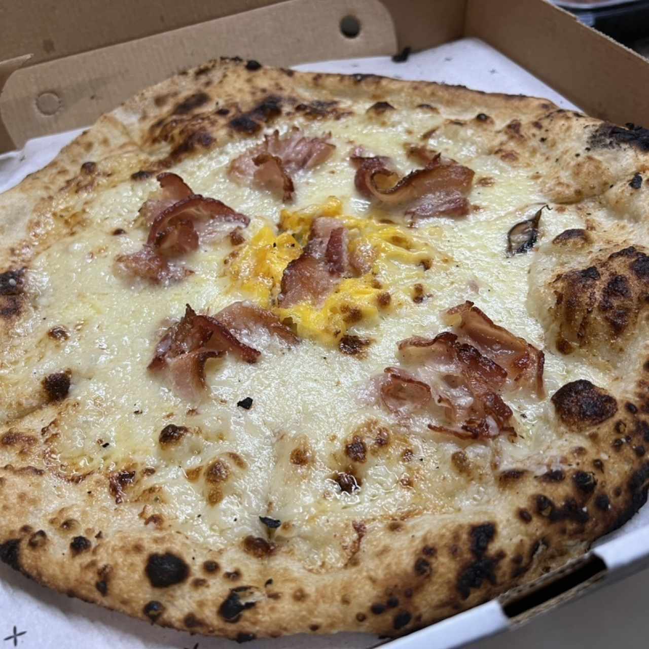 Piezas Extraordinarias - Pizza Carbonara