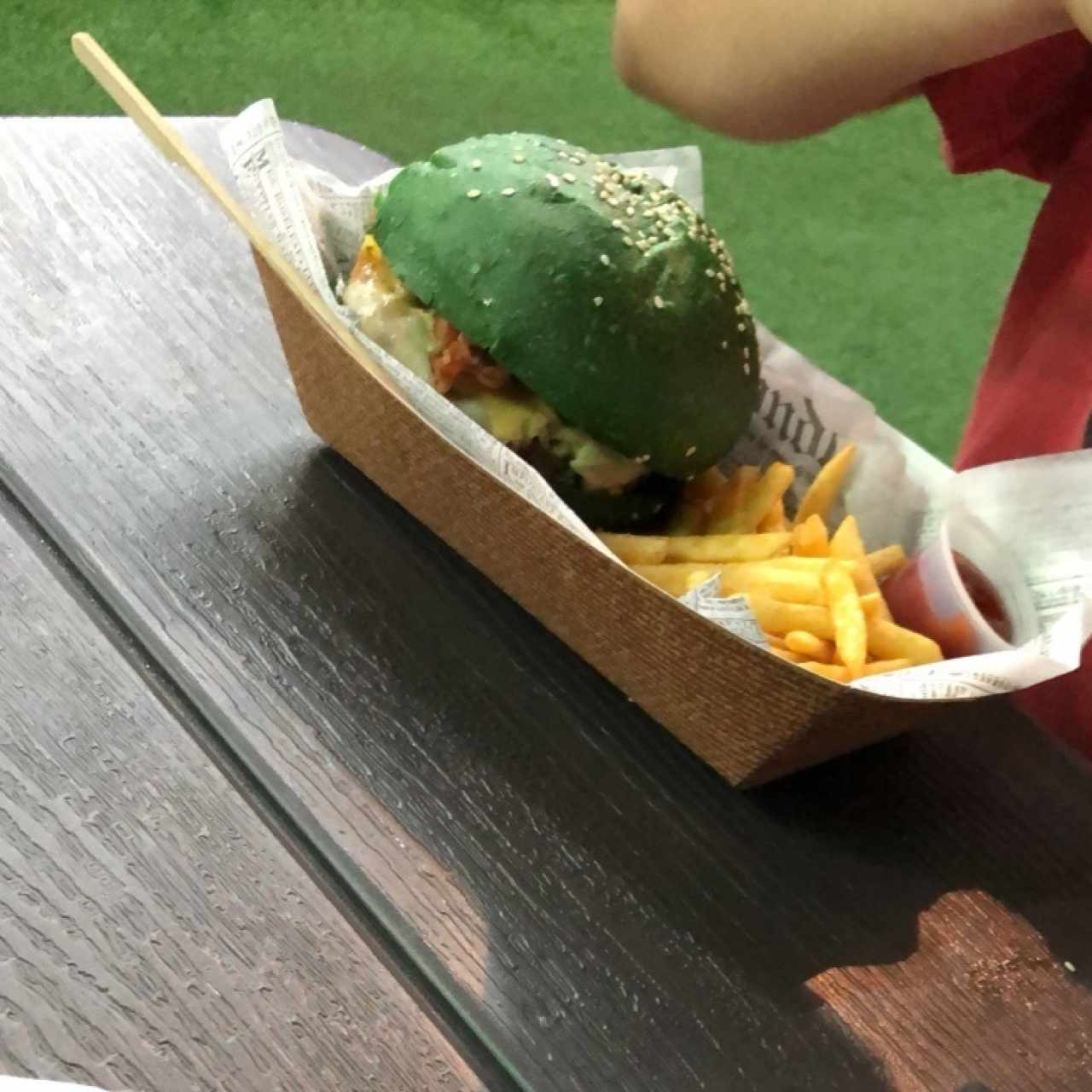 rafaella burger