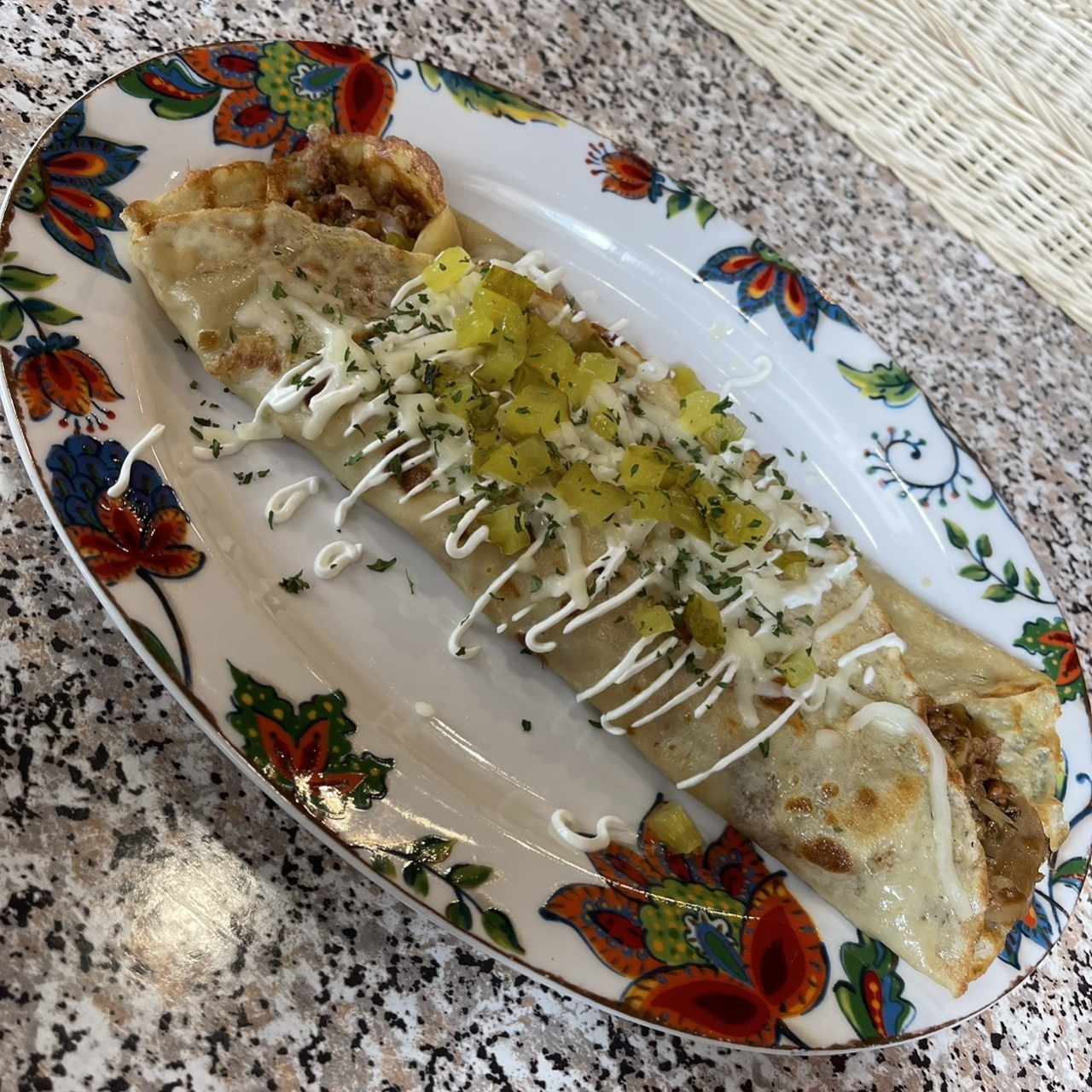 Blini de carne con crema de hongos 
